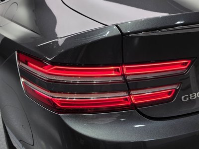 GENESIS G80 (RG3) - 10