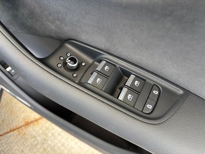2023 AUDI SQ7 — миниатюра 141