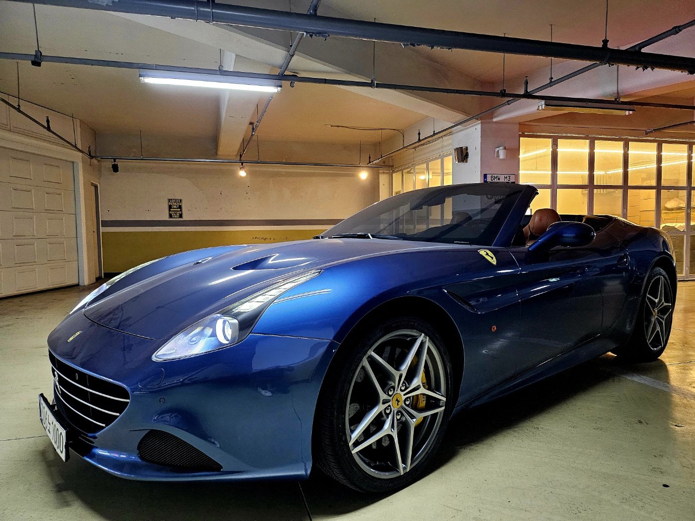 FERRARI CALIFORNIA - View 1