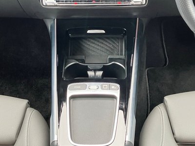 2025 Mercedes-BENZ EQB — миниатюра 17