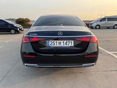 MERCEDES-BENZ E-CLASS - 3