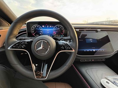 MERCEDES-BENZ E-CLASS - 10