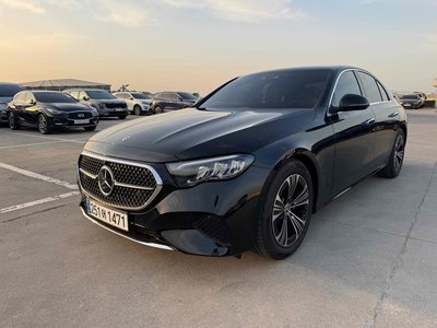MERCEDES-BENZ E-CLASS - 1
