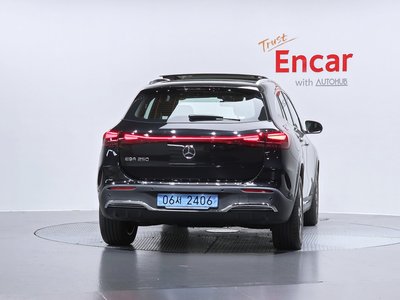 MERCEDES-BENZ EQA - 4