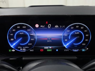 MERCEDES-BENZ EQA - 8