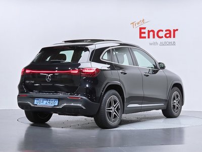 MERCEDES-BENZ EQA - 3