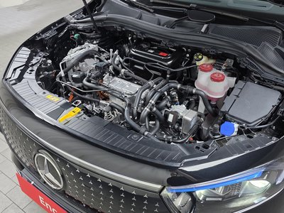 MERCEDES-BENZ EQA - 7