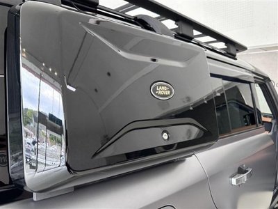 LAND ROVER DEFENDER - 8