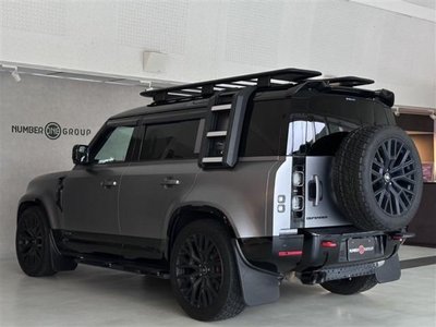 LAND ROVER DEFENDER - 4