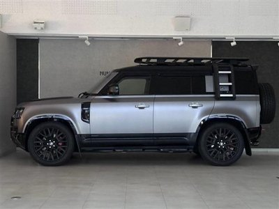 LAND ROVER DEFENDER - 6