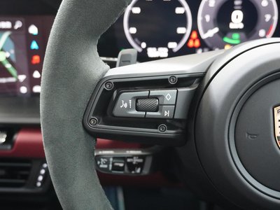 2025 Porsche 911 — миниатюра 20