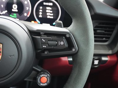 2025 Porsche 911 — миниатюра 21