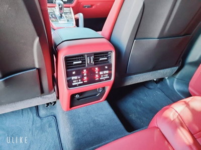 PORSCHE CAYENNE - 10