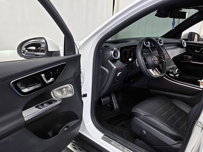 MERCEDES-BENZ GLC - 10