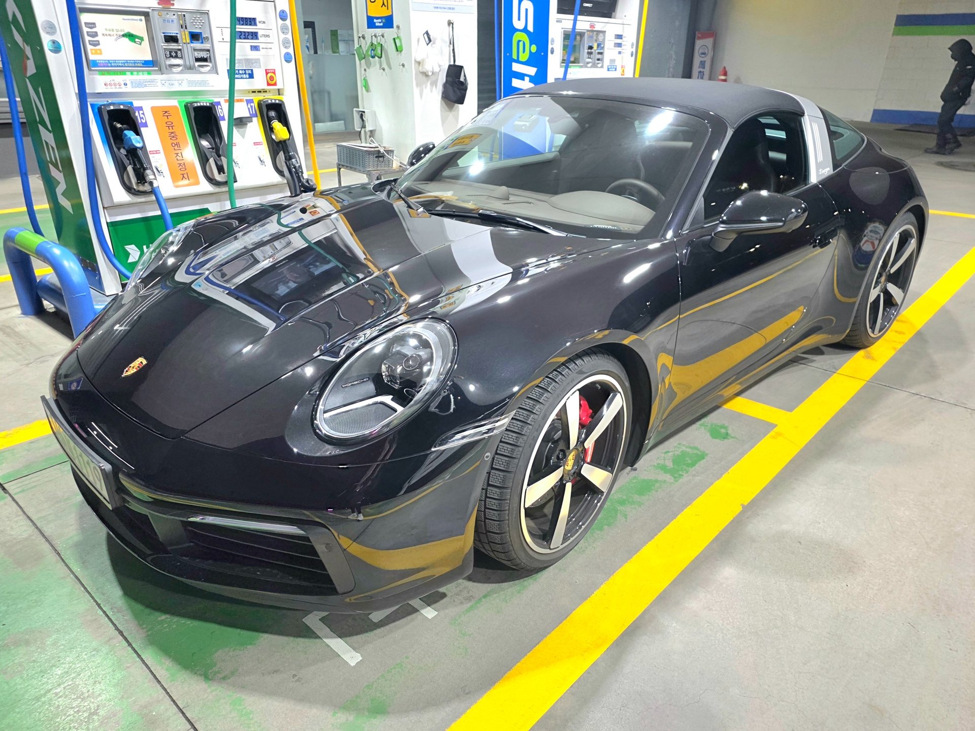 PORSCHE 911 - View 1