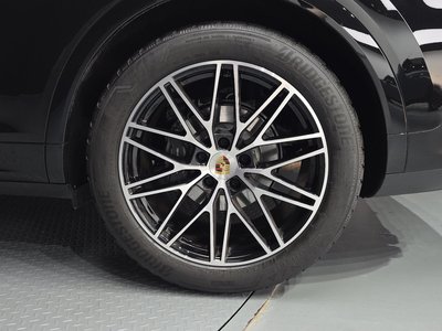 PORSCHE CAYENNE - 8