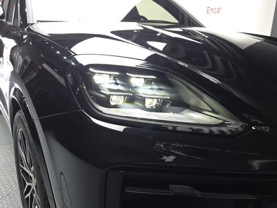 PORSCHE CAYENNE - 9