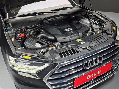 AUDI A8 - 7