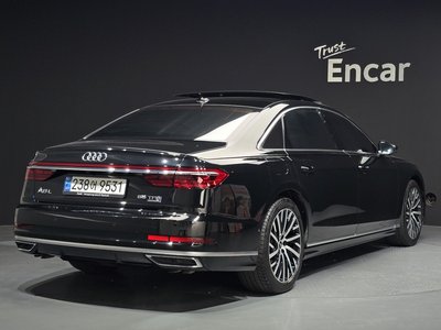 AUDI A8 - 4