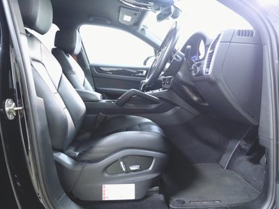 2020 Porsche CAYENNE 缩略图 23