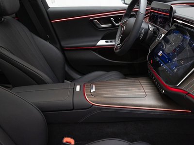 MERCEDES-BENZ E-CLASS - 9