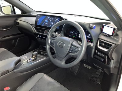 LEXUS UX - 5