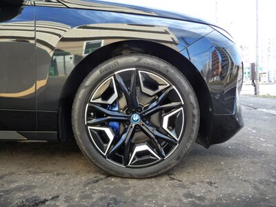 BMW IX 2022 thumbnail 24