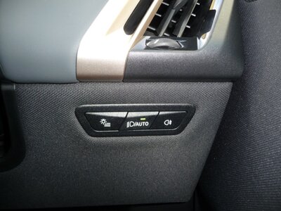 BMW IX 2022 thumbnail 18