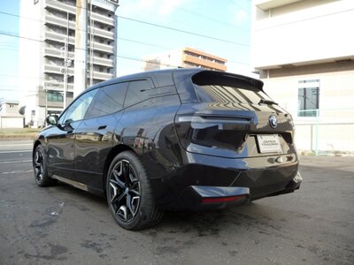 BMW IX 2022 thumbnail 6