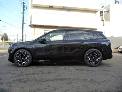 BMW IX 2022 thumbnail 7