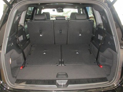 2026 Mercedes-BENZ GLB AMG 照片 8
