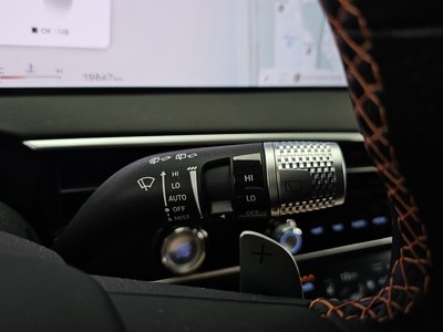 2024 Genesis GV70 thumbnail 30