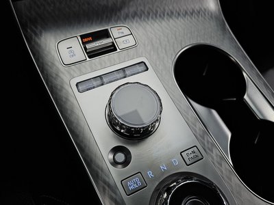 2024 Genesis GV70 thumbnail 31