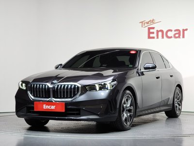 BMW 5 SERIES - 1