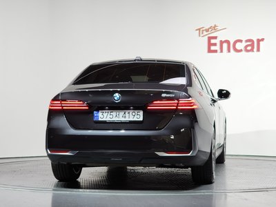 BMW 5 SERIES - 3