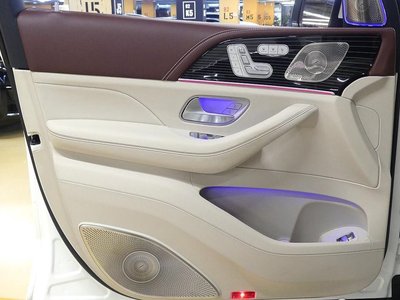 MERCEDES-BENZ GLS - 10