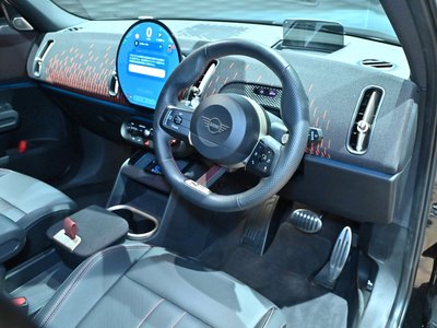 صورة مصغرة 41 لـ 2024 MINI COOPER COUNTRYMAN