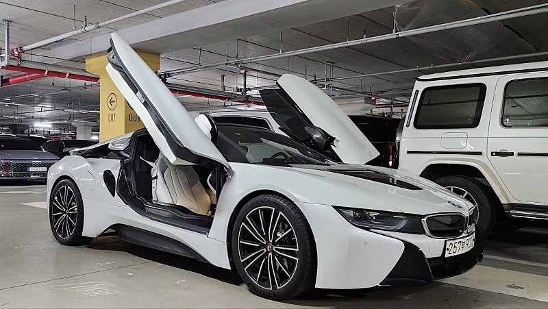BMW I8 - View 1
