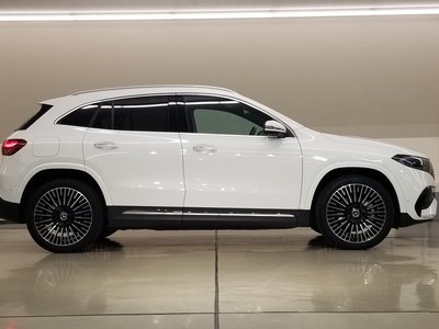 MERCEDES-BENZ EQA - 7