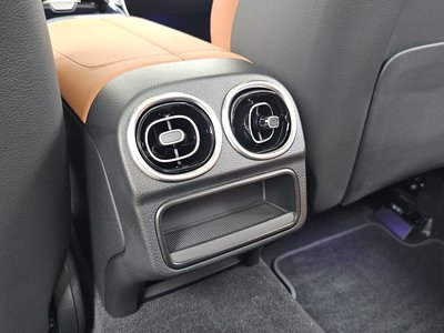 صورة مصغرة 31 لـ 2025 Mercedes-BENZ C-CLASS