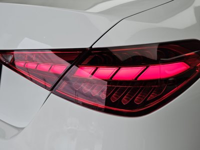 صورة 10 لـ 2025 Mercedes-BENZ C-CLASS
