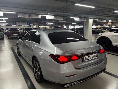 MERCEDES-BENZ E-CLASS - 2