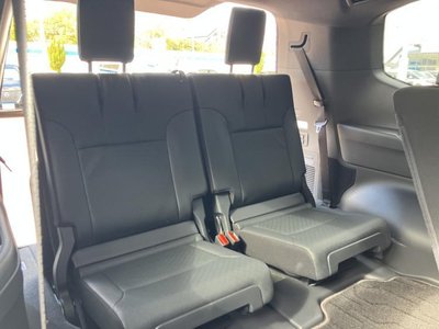 TOYOTA LAND CRUISER 300 - 6