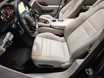 PORSCHE PANAMERA - 8