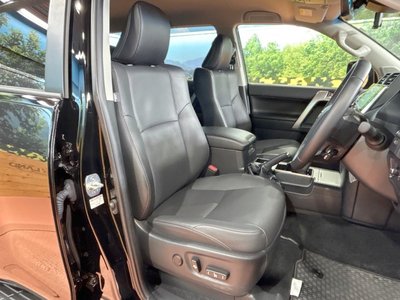 TOYOTA LAND CRUISER PRADO - 8