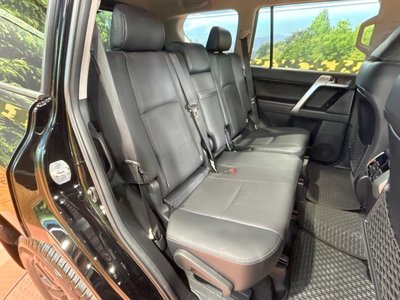 TOYOTA LAND CRUISER PRADO - 9