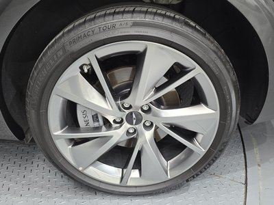 2024 Genesis GV70 photo 8