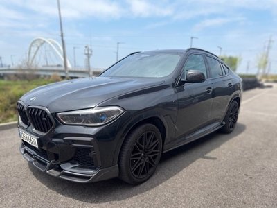 2021 BMW X6 photo 2