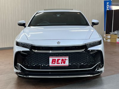 TOYOTA CROWN CROSSOVER - 3