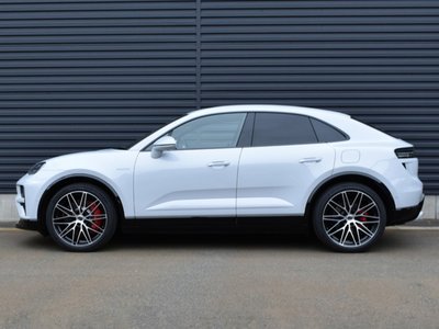 PORSCHE MACAN - 2